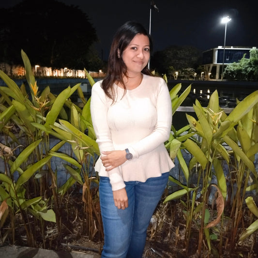 Shweta Ahir uvita